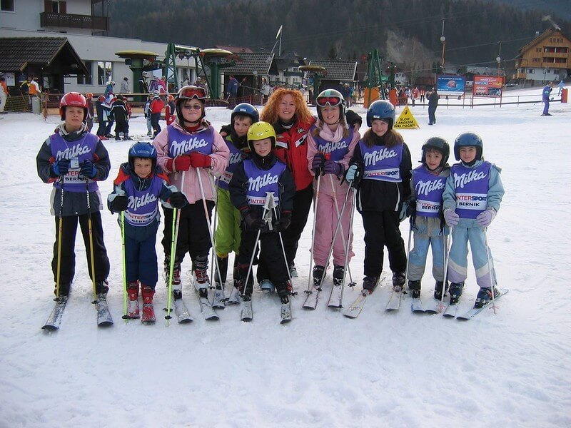 Ski-Lessons-for-young-children