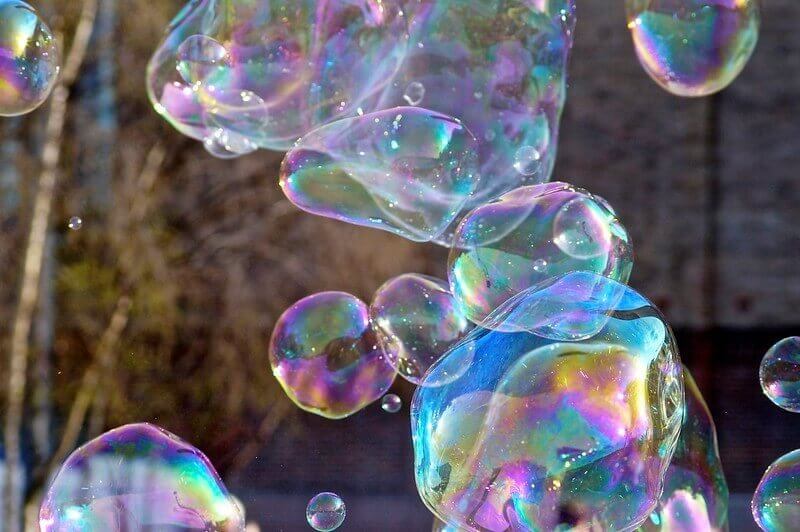 巨型气泡