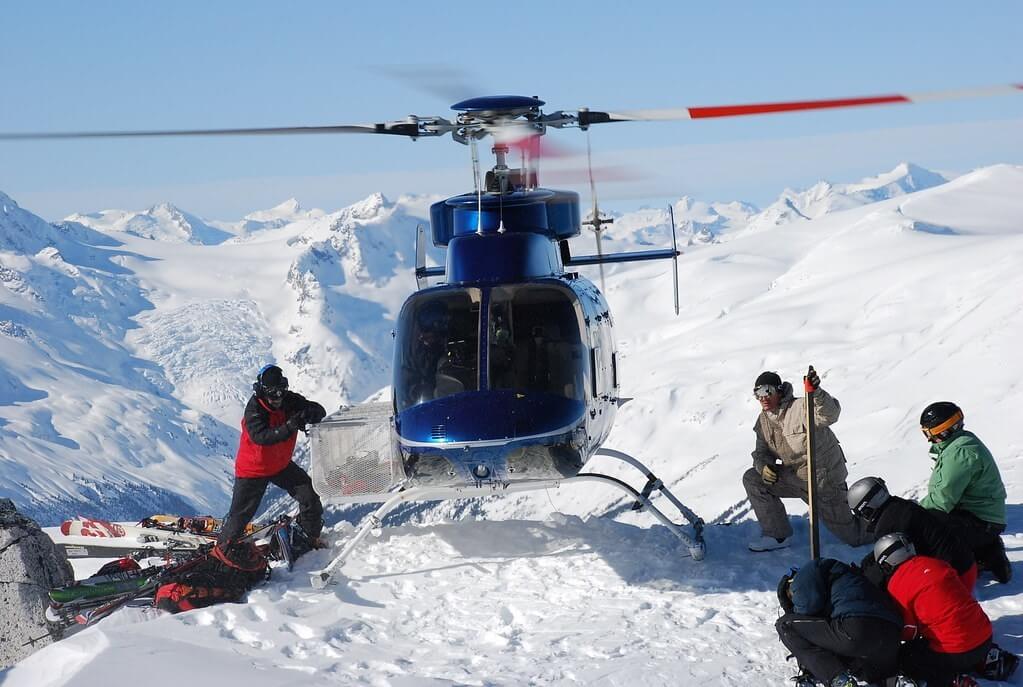 heli skiing
